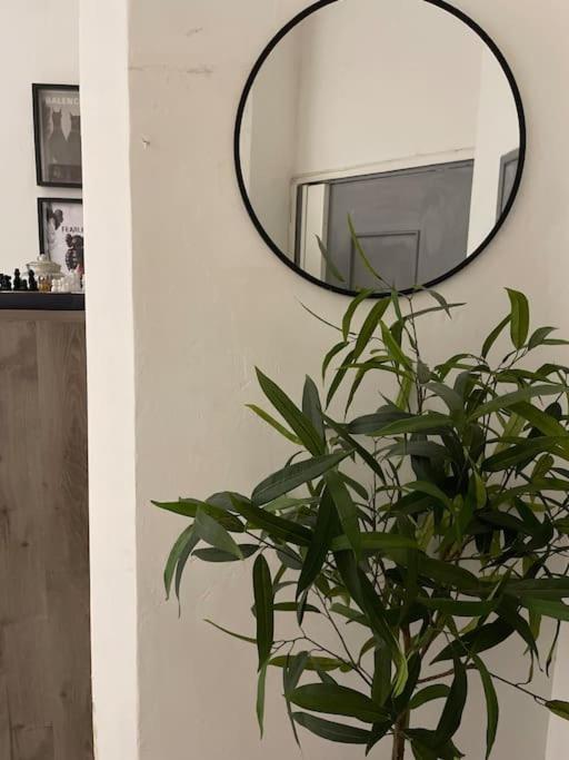 Cosy 5min Gare Apartment *